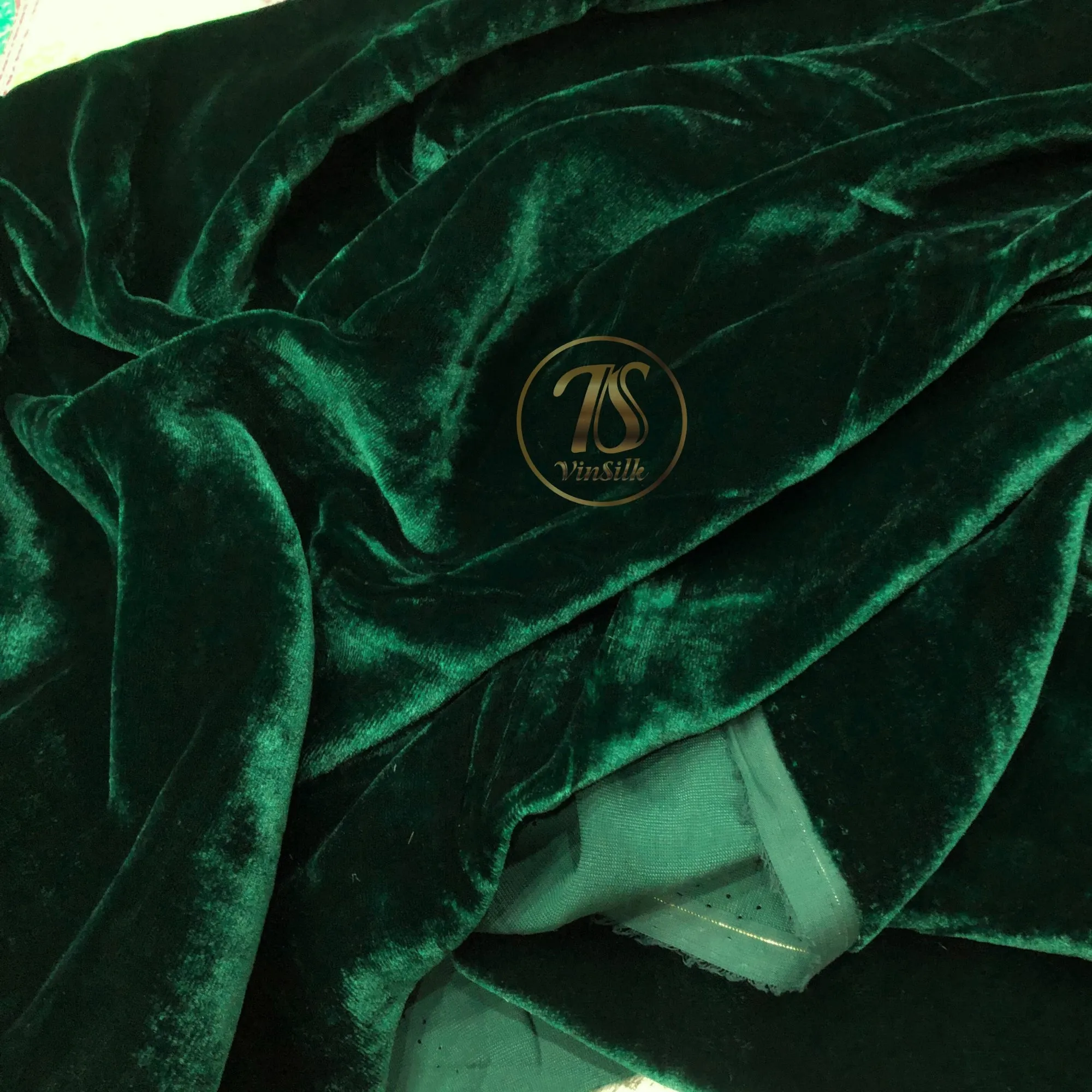 100% MULBERRY SILK VELVET fabric by the yard - Luxury Silk Velvet for Dress, Skirt, High End Garment - Silk apparel fabric - Green silk velvet