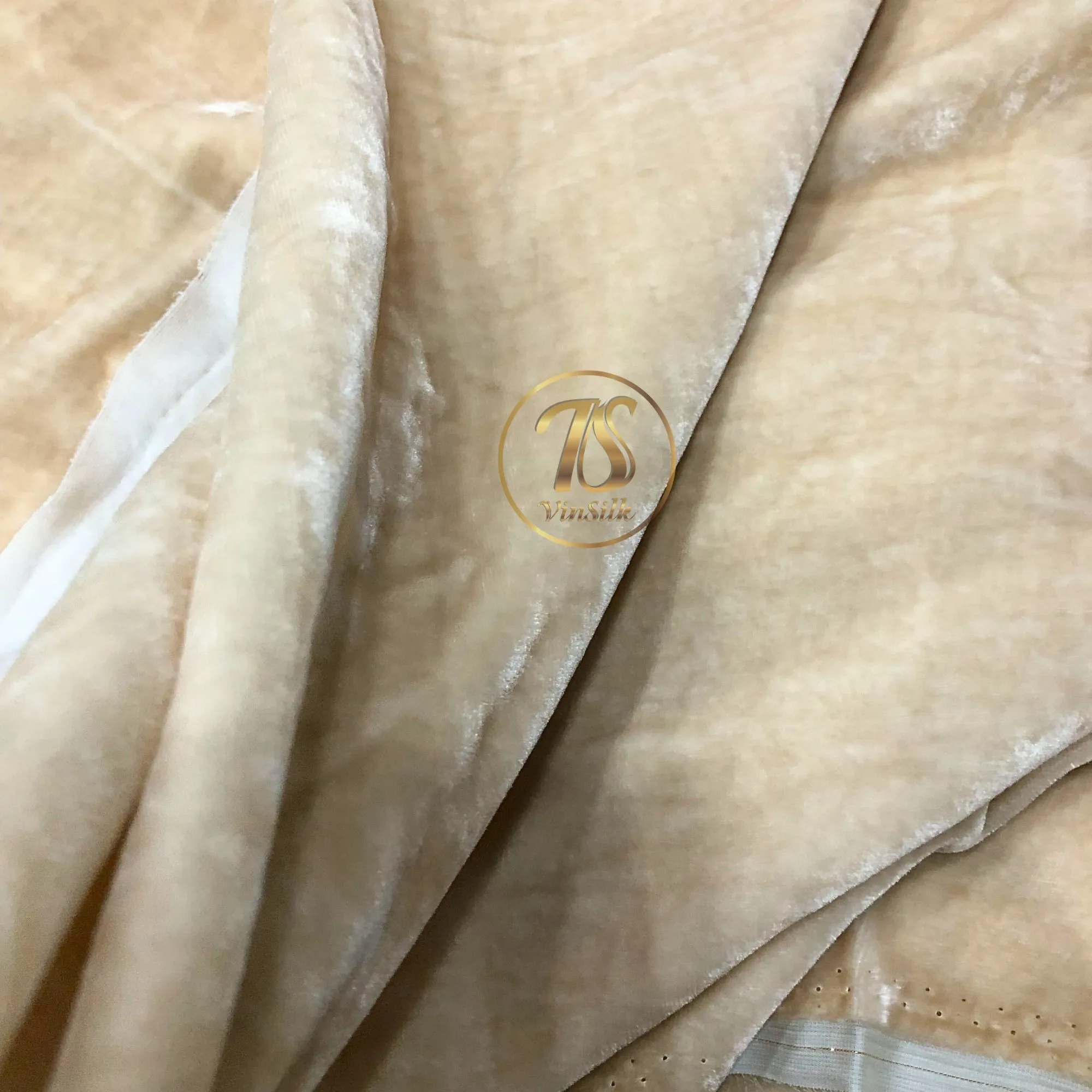 100% MULBERRY SILK VELVET fabric by the yard - Luxury Silk Velvet for Dress, Skirt, High End Garment - Silk apparel fabric - Ivory silk velvet - Silk for sewing