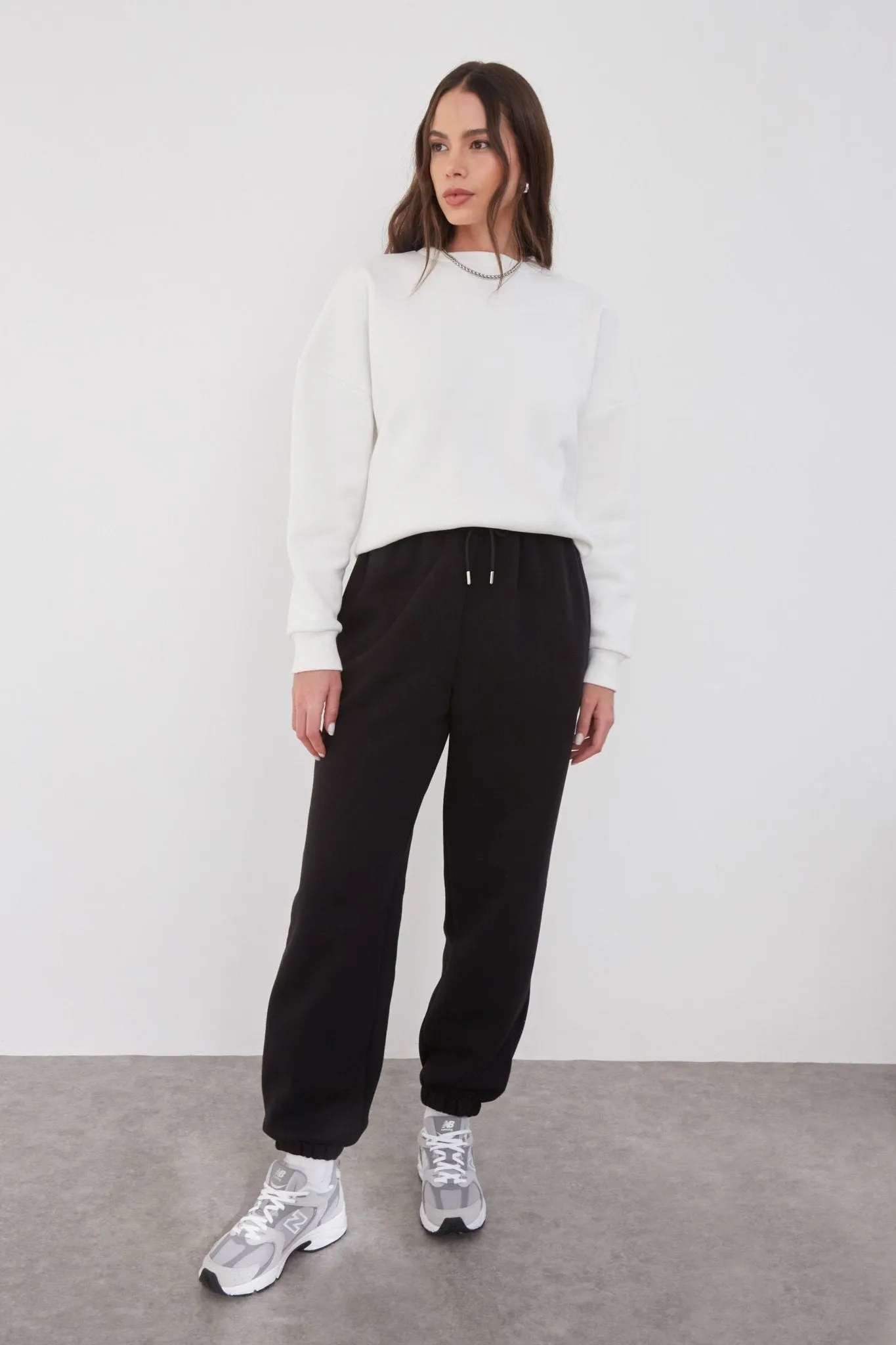 BASICS OVERSIZED JOGGER