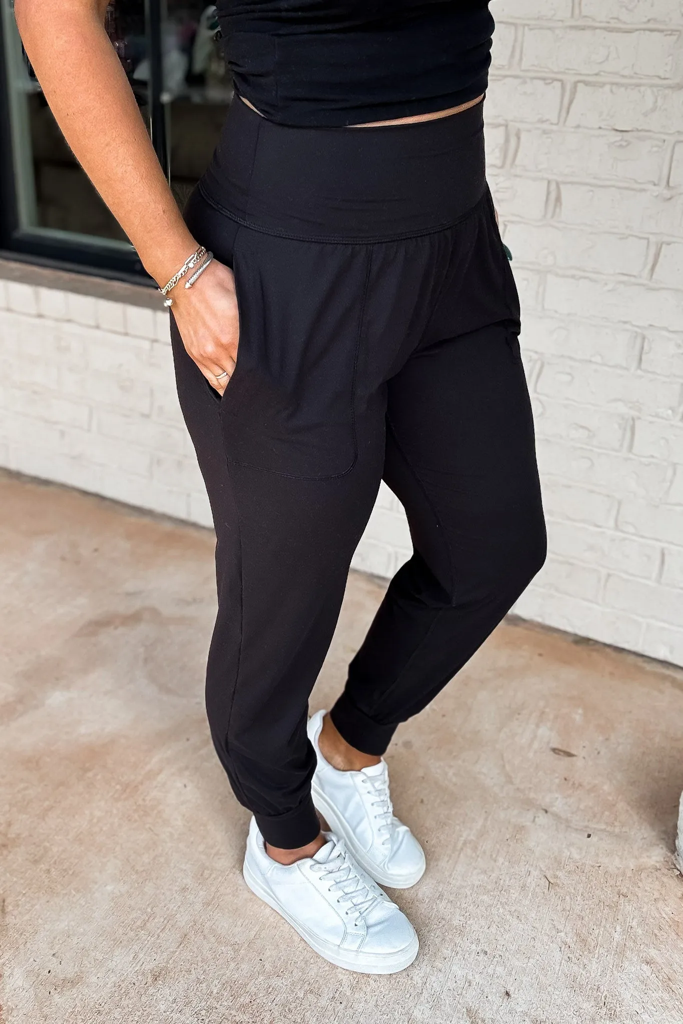 Butter Soft Joggers With Pockets